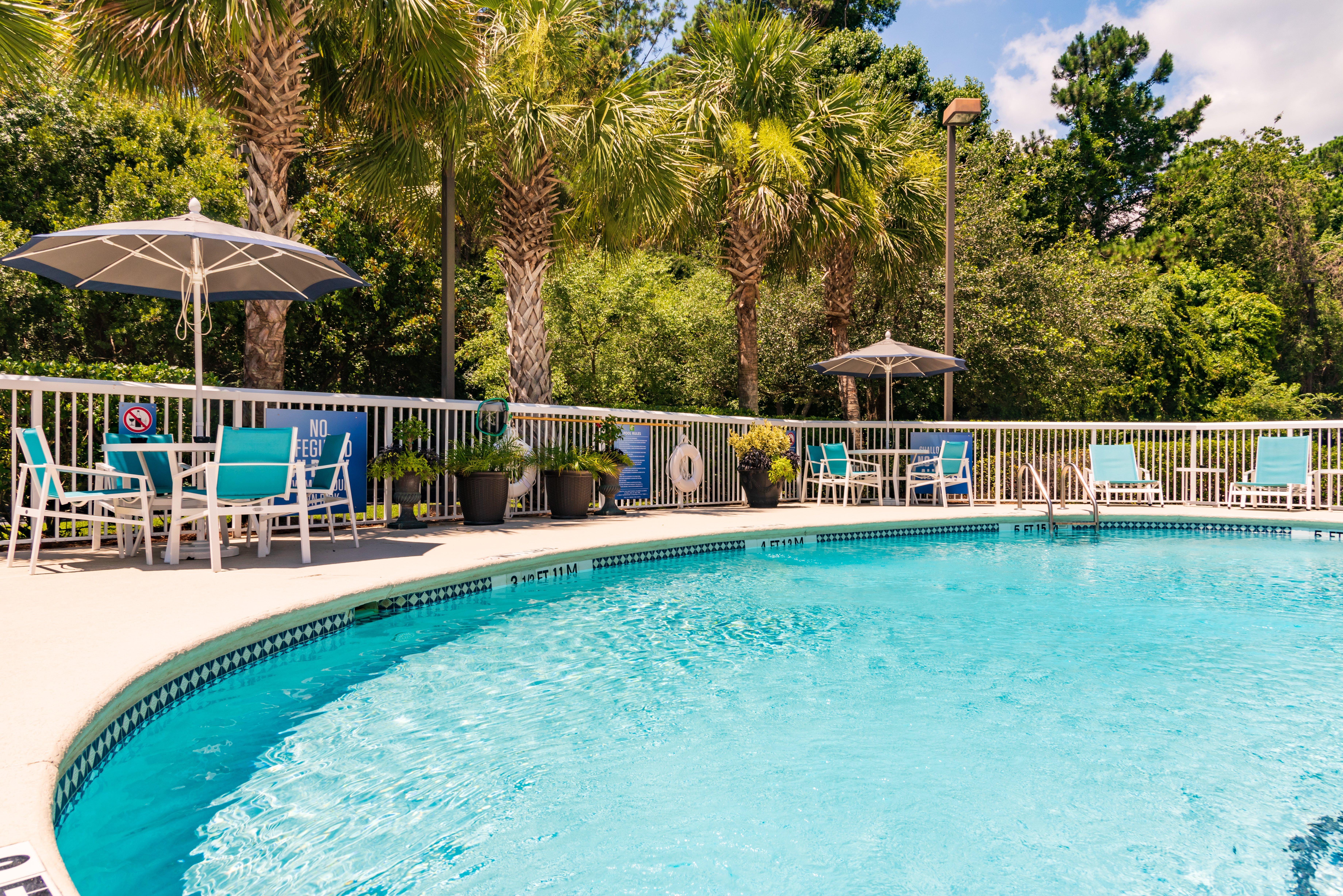 Holiday Inn Express Charleston Us Highway 17 & I-526 By Ihg Bagian luar foto