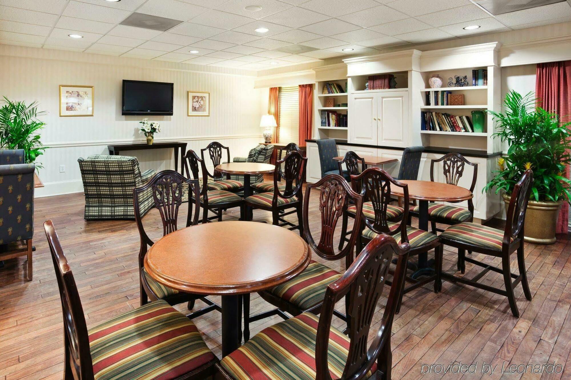 Holiday Inn Express Charleston Us Highway 17 & I-526 By Ihg Bagian luar foto