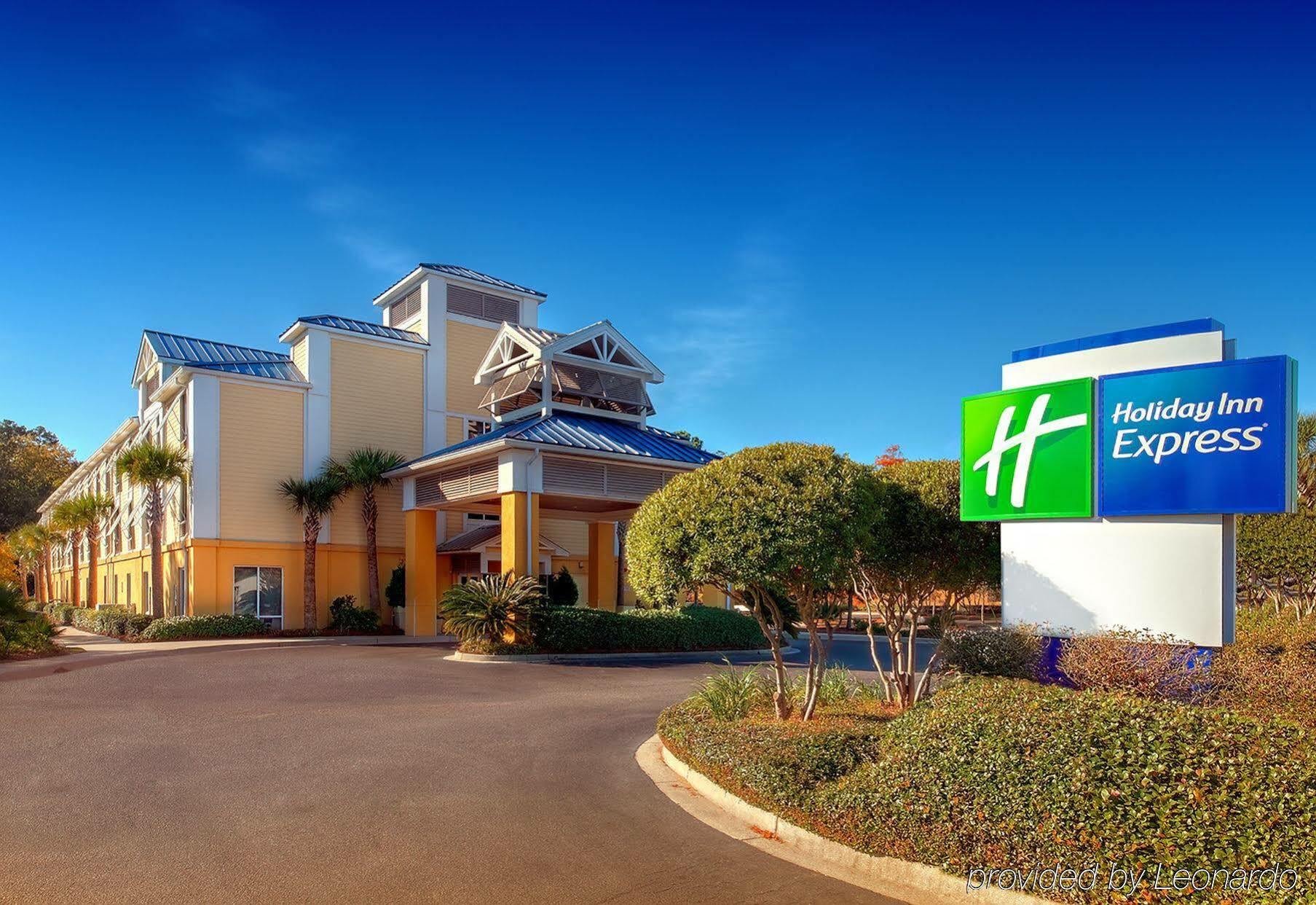 Holiday Inn Express Charleston Us Highway 17 & I-526 By Ihg Bagian luar foto